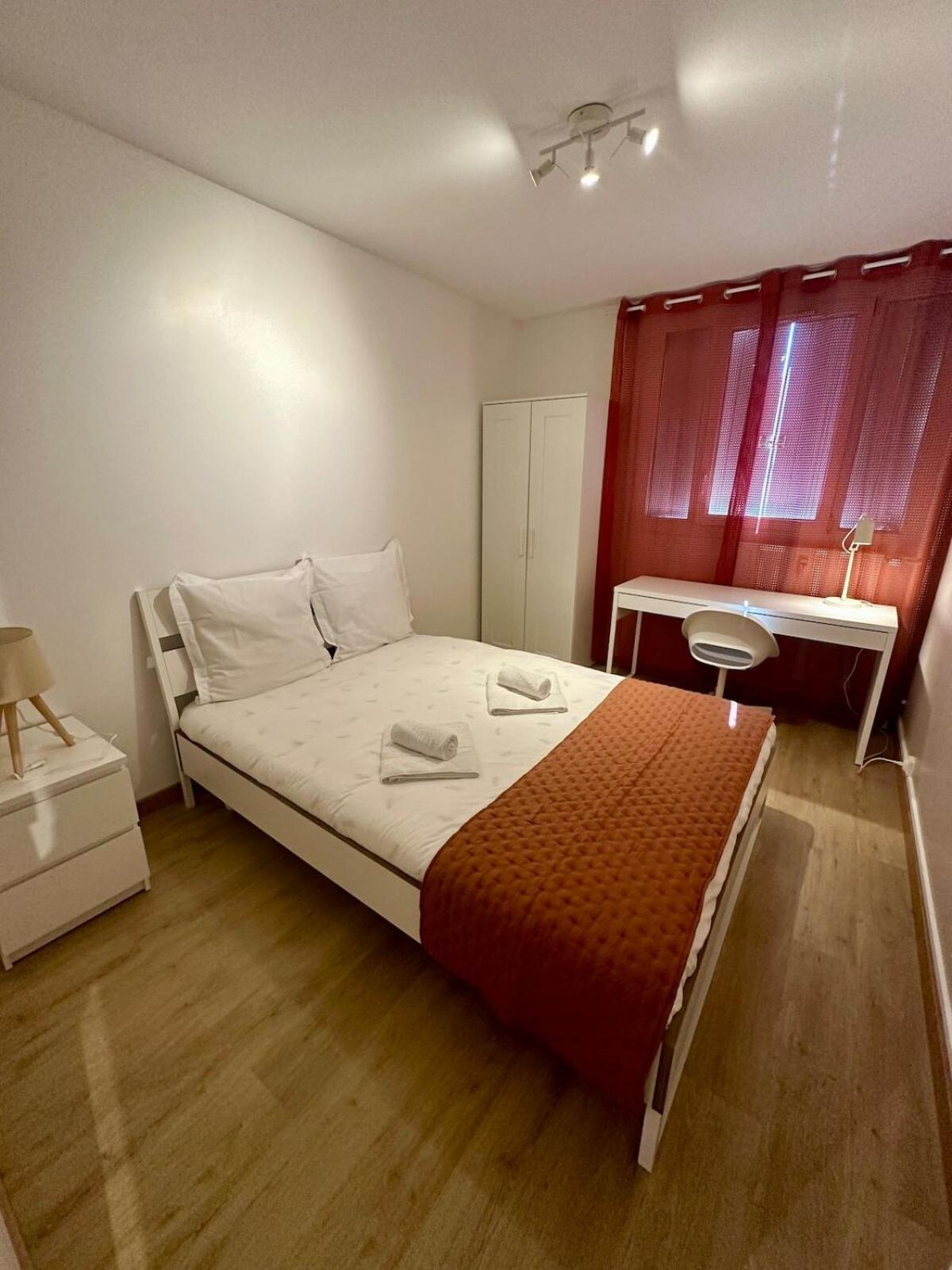 Au Coeur Du Quartier Taittinger Apartment แร็งส์ ภายนอก รูปภาพ