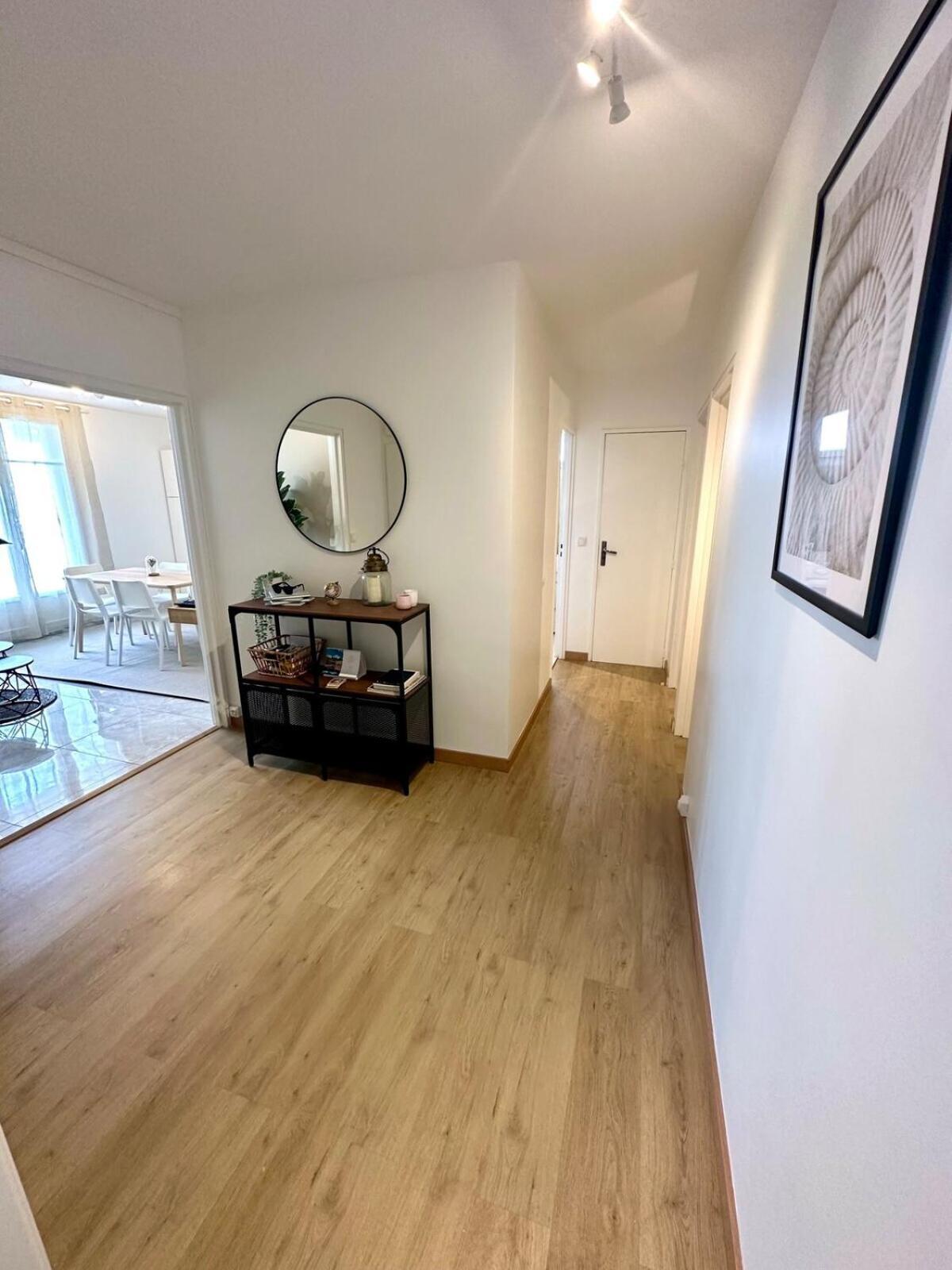 Au Coeur Du Quartier Taittinger Apartment แร็งส์ ภายนอก รูปภาพ